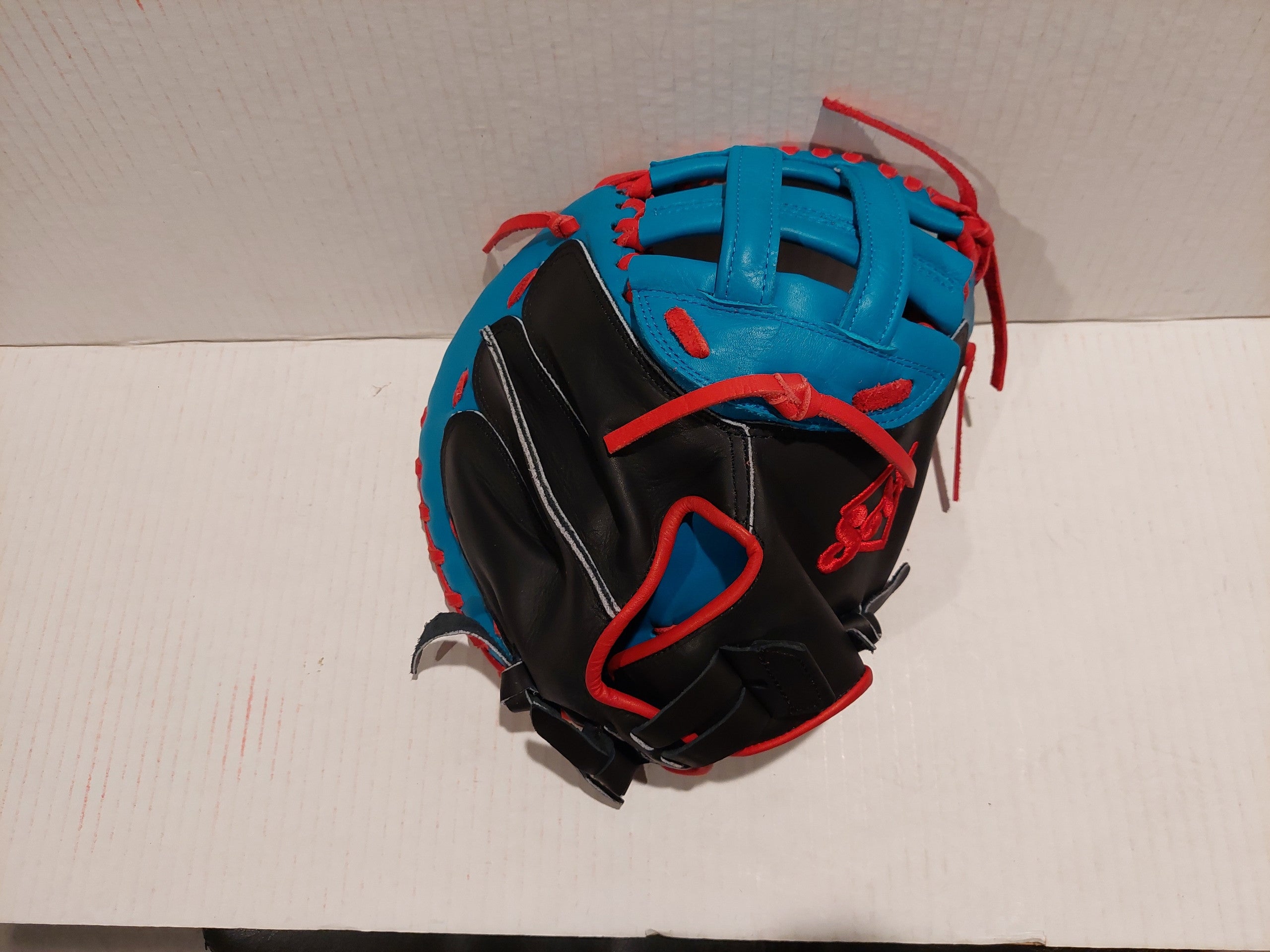 Soto Softball Catchers Mitt-12