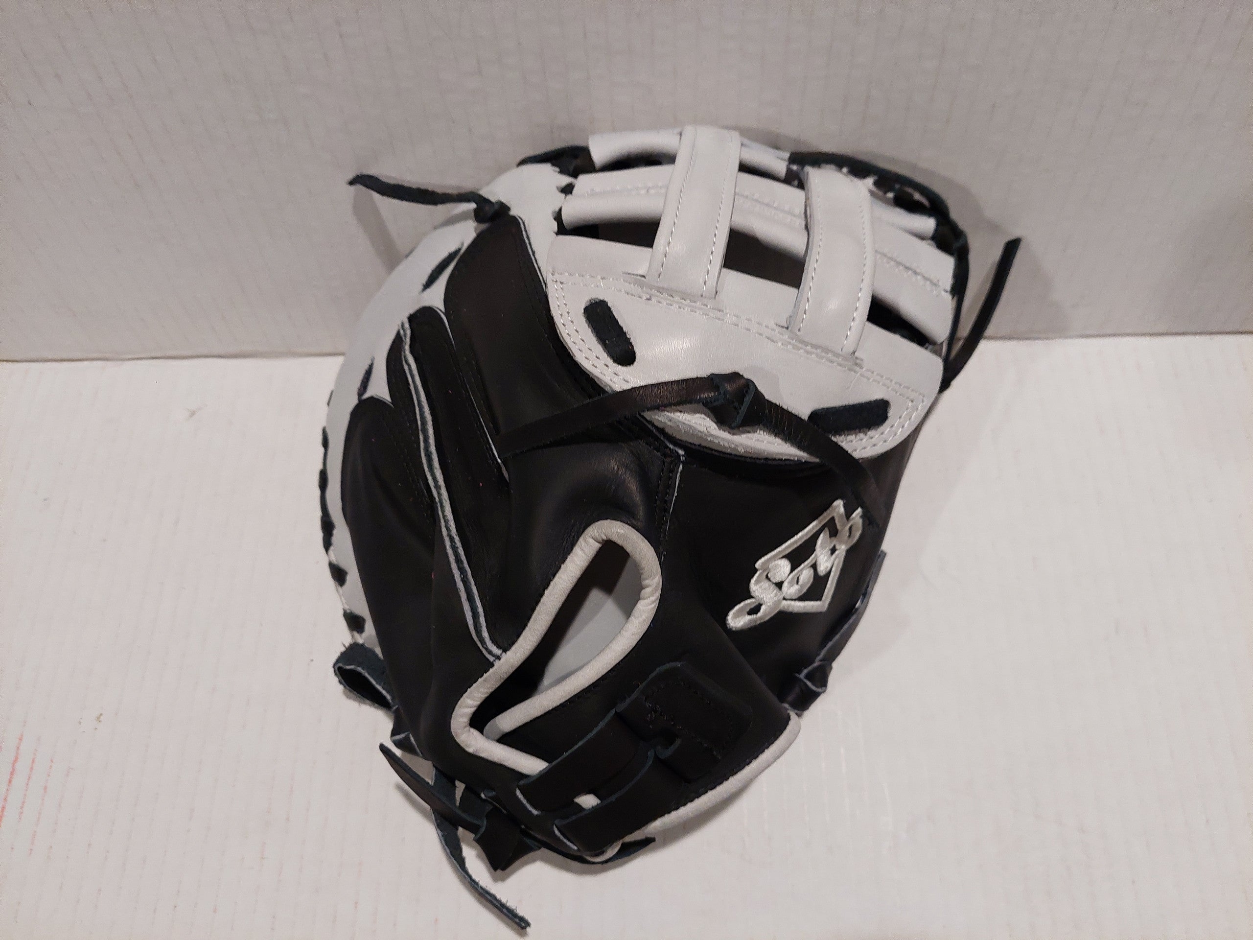 Soto Softball Catchers Mitt-4